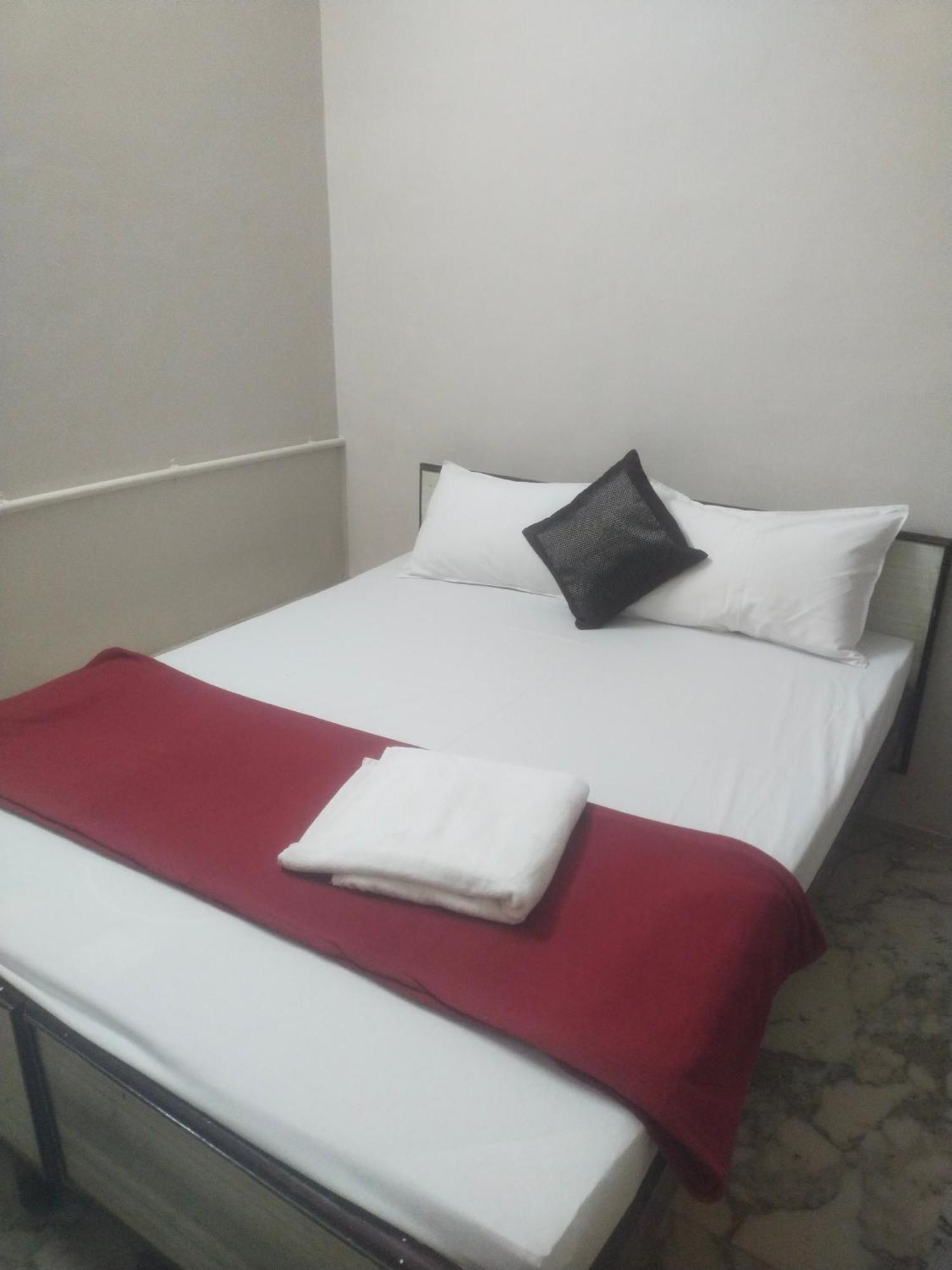 Swamy Residency Hotel Vellore Room photo